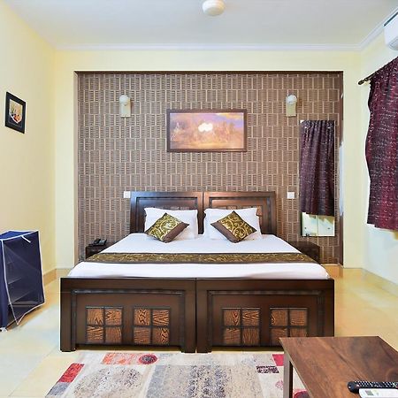 Studio Serviced Apartments Near Fortis Hospital Gurgaon Extérieur photo
