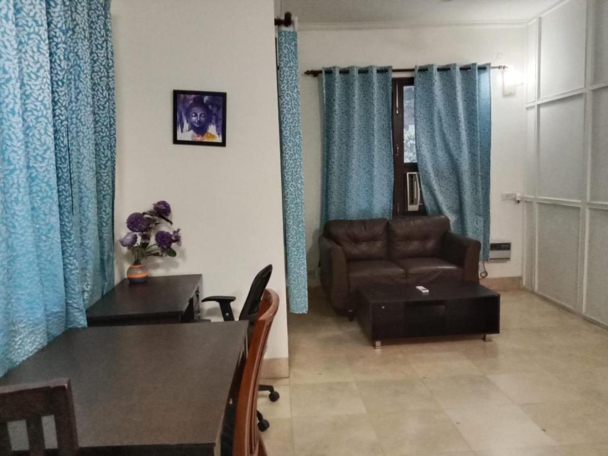 Studio Serviced Apartments Near Fortis Hospital Gurgaon Extérieur photo