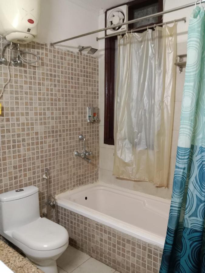 Studio Serviced Apartments Near Fortis Hospital Gurgaon Extérieur photo